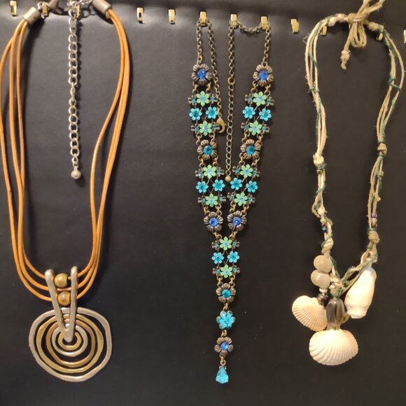 3 Vintage Necklaces - Shells Blue Crystals Bronze Medallion - Picture 2 of 9